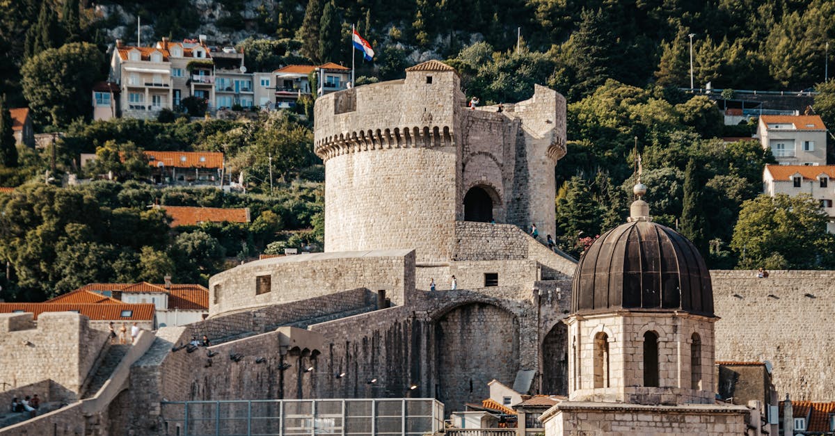 If you're moving to Croatia, here's how to manage your money