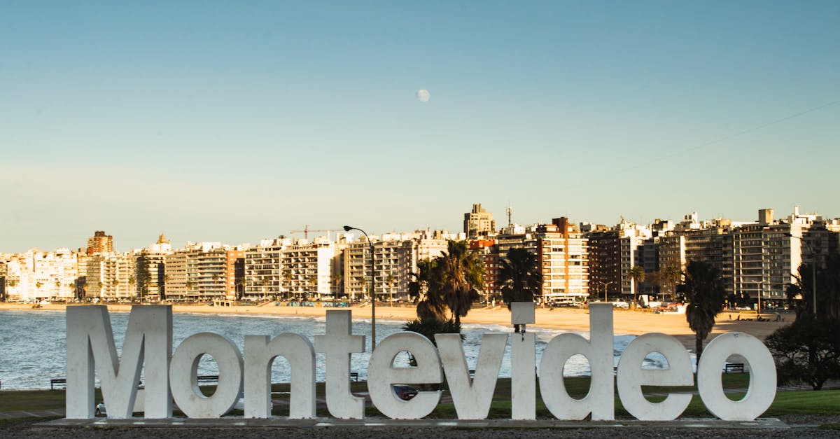 How do you open a bank account in Uruguay?