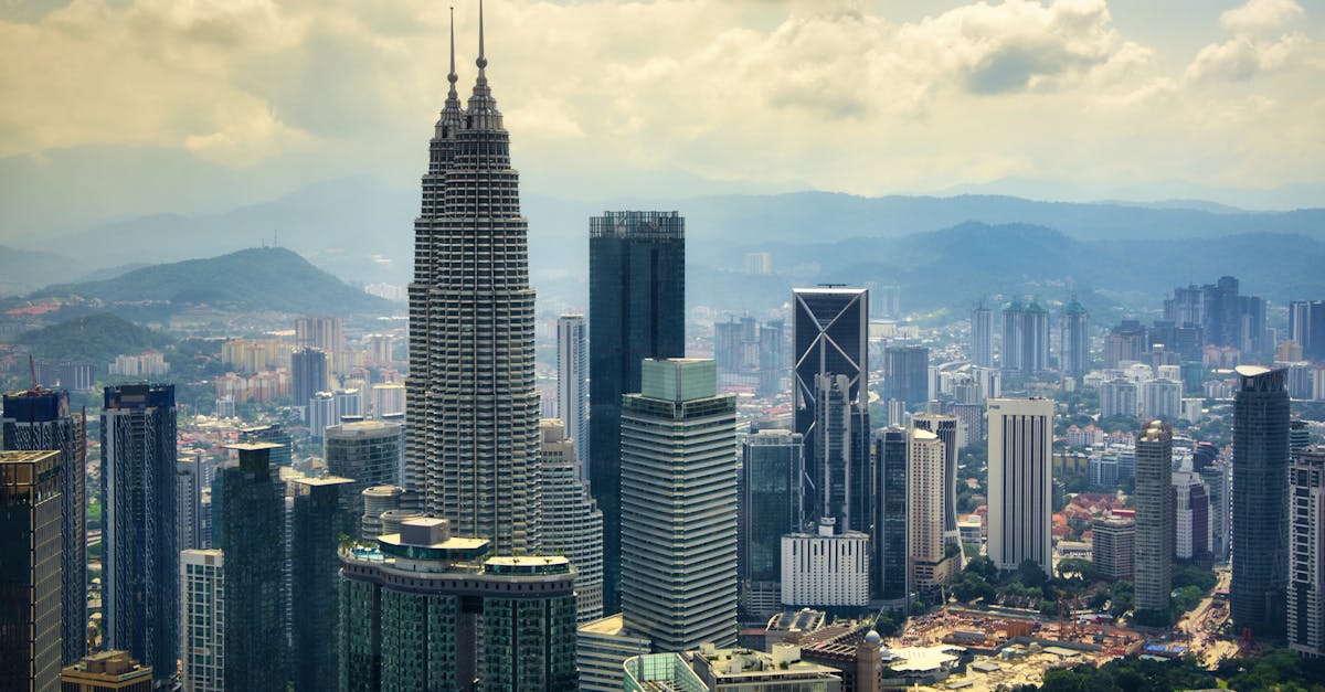 What taxes do expats pay in Malaysia?