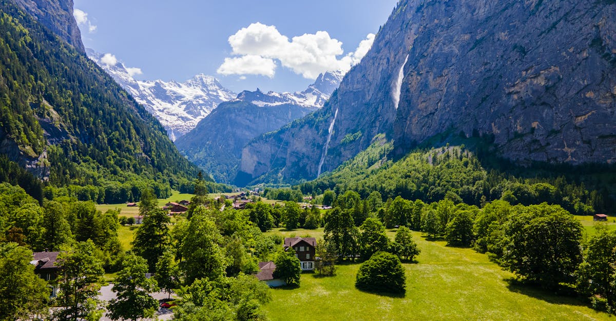 How to navigate Switzerland's tax system as an expat